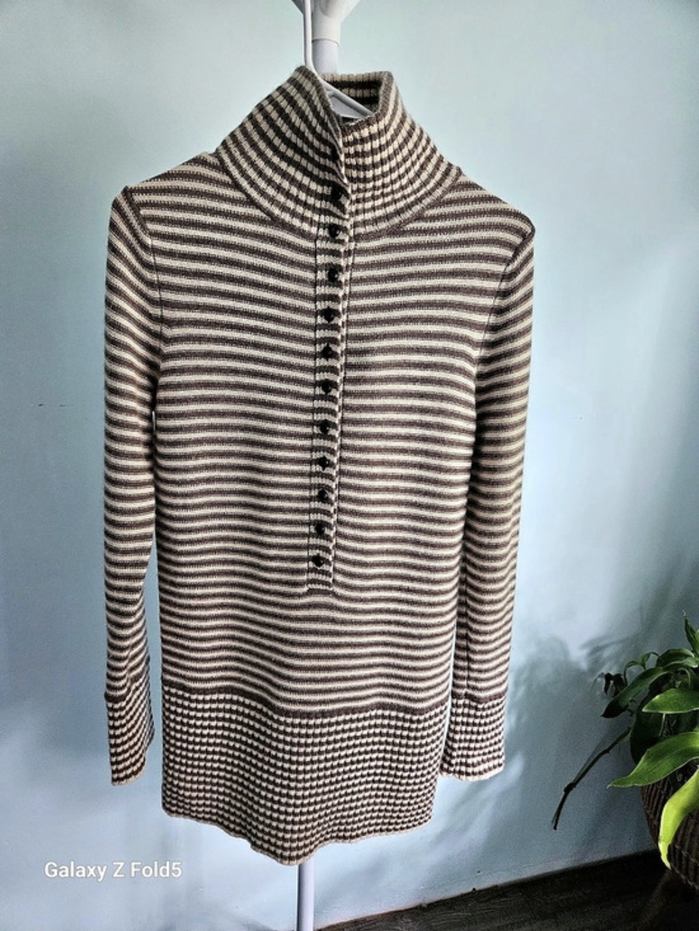 Banana Republic Striped Cowl Neck Sweater in Brown & Cream Size Medium